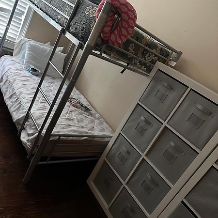 Ferry Hostel Нюарк Екстериор снимка
